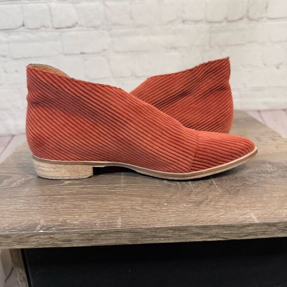 Free People Royale Rust Red Corduroy Booties size 37 - Picture 6 of 9